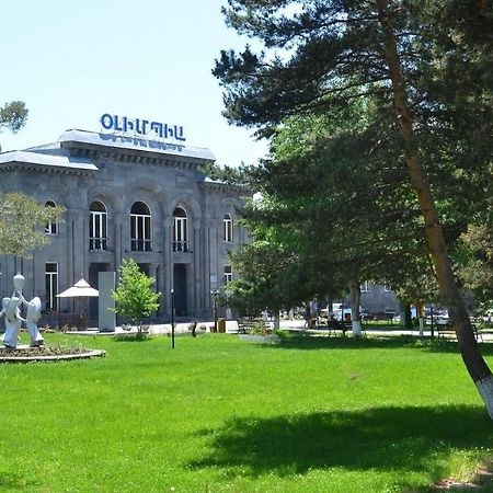Hotel Jermuk Olympia Sanatorium Exterior foto