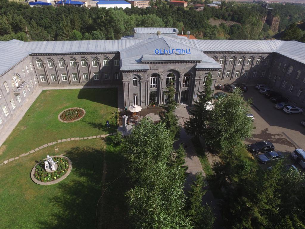 Hotel Jermuk Olympia Sanatorium Exterior foto